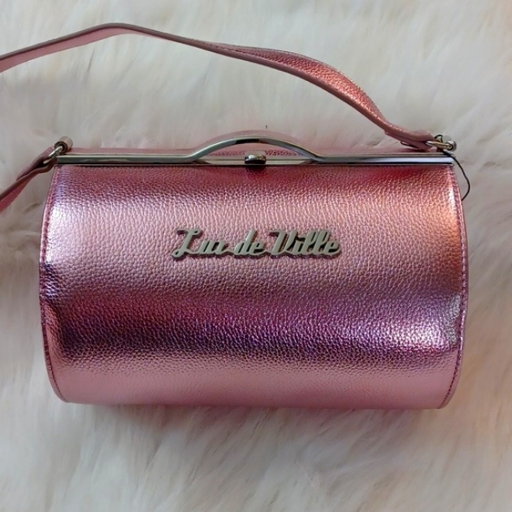 LUX DEVILLE ROUND SLIVERY PINK HANDBAG SUPER CUTE UNUSUAL RARE